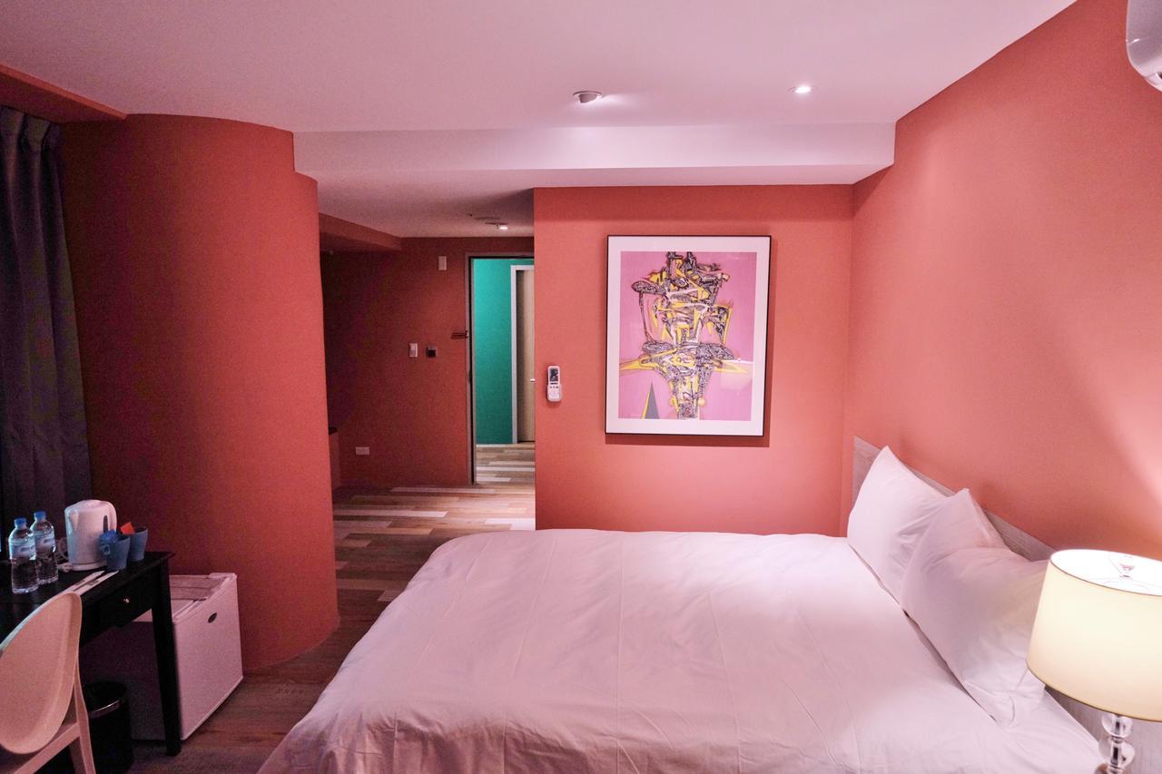 Happy Inn Taichung Exterior photo