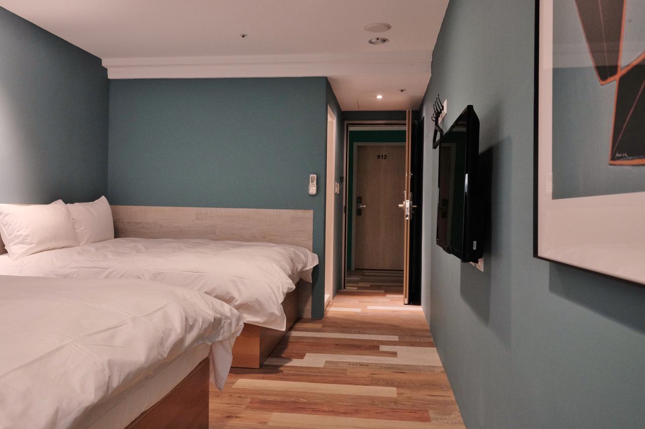 Happy Inn Taichung Exterior photo